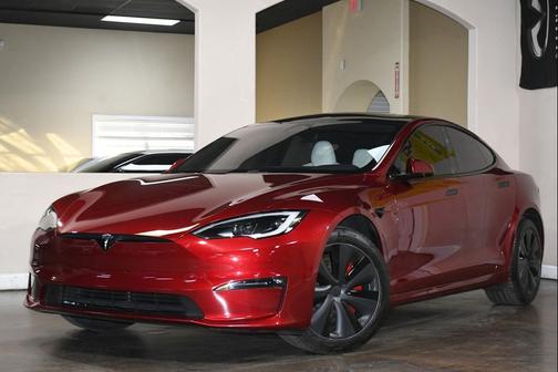 2023 Tesla Model S Plaid