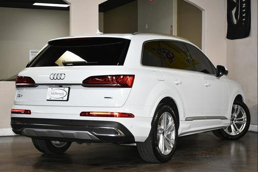 2023 Audi Q7 55 Prestige