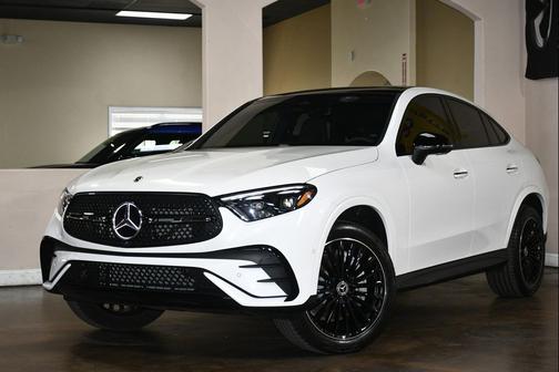 MANUFAKTUR Moonlight White Metallic 2025 Mercedes-Benz GLC 300 4MATIC Coupe