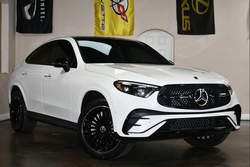 MANUFAKTUR Moonlight White Metallic 2025 Mercedes-Benz GLC 300 4MATIC Coupe