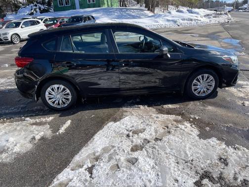2019 Subaru Impreza 2.0i
