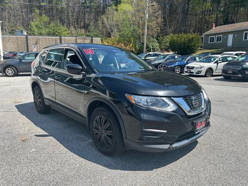 Magnetic Black Pearl 2019 Nissan Rogue S