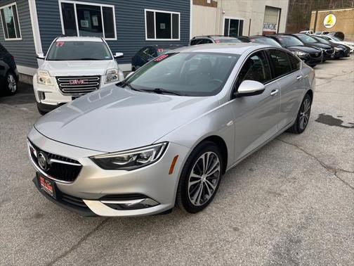 2019 Buick Regal Sportback FWD Essence