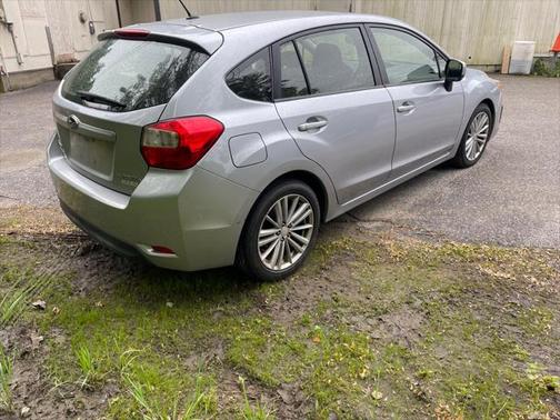 2013 Subaru Impreza 2.0i Premium