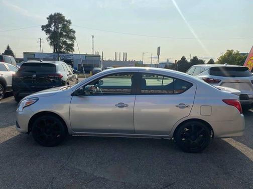 2019 Nissan Versa 1.6 SV
