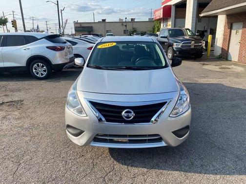 2019 Nissan Versa 1.6 SV