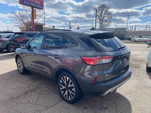 Magnetic 2020 Ford Escape SE