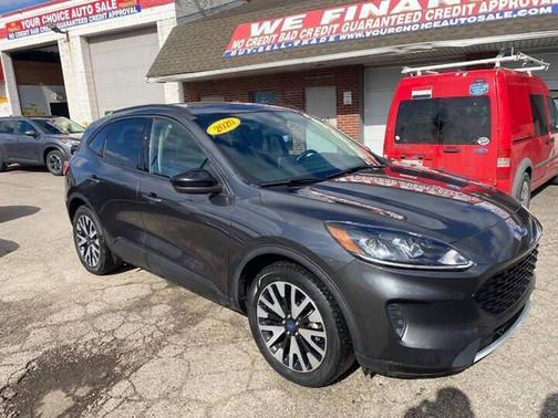 Magnetic 2020 Ford Escape SE