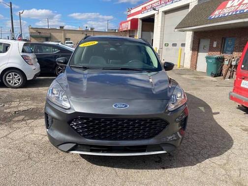 Magnetic 2020 Ford Escape SE