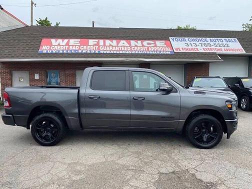 Granite Crystal Metallic Clearcoat 2020 RAM 1500 Big Horn/Lone Star