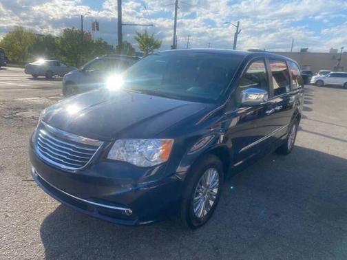 True Blue Pearl Coat 2015 Chrysler Town & Country Touring-L