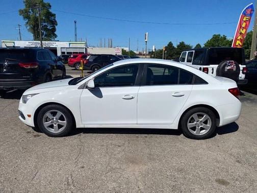 Summit White 2016 Chevrolet Cruze Limited 1LT