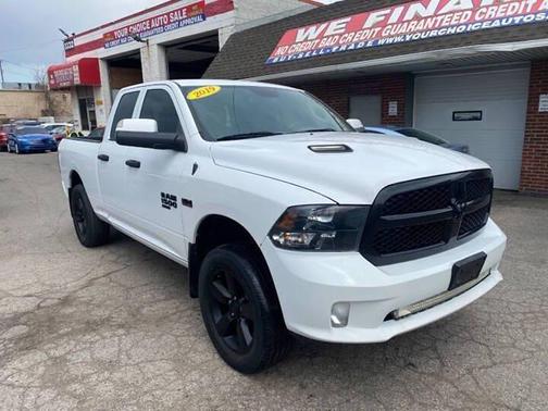 Bright White Clear Coat 2019 RAM 1500 Express