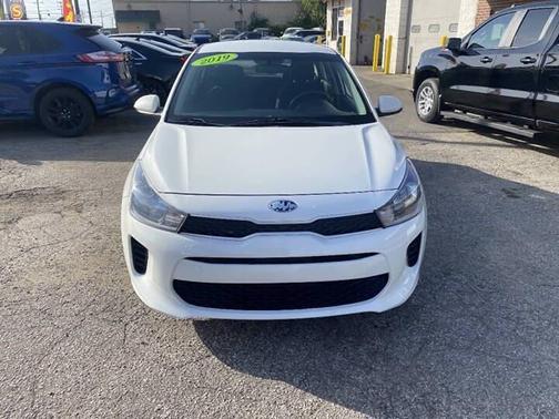 Clear White 2019 Kia Rio S