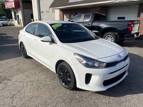 Clear White 2019 Kia Rio S
