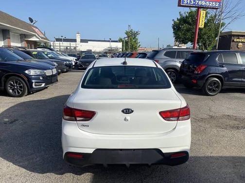 Clear White 2019 Kia Rio S