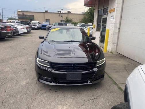 Pitch Black Clear Coat 2017 Dodge Charger SXT