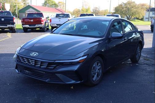 Amazon Gray 2025 Hyundai ELANTRA SE