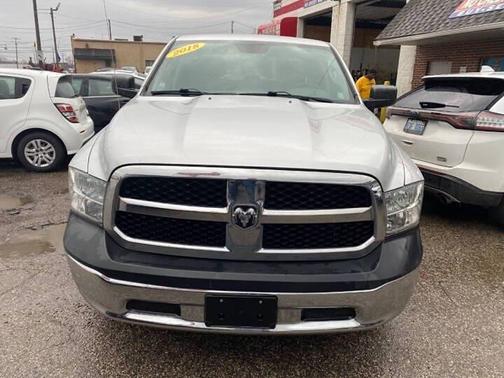 Bright Silver Metallic Clearcoat 2018 RAM 1500 Tradesman