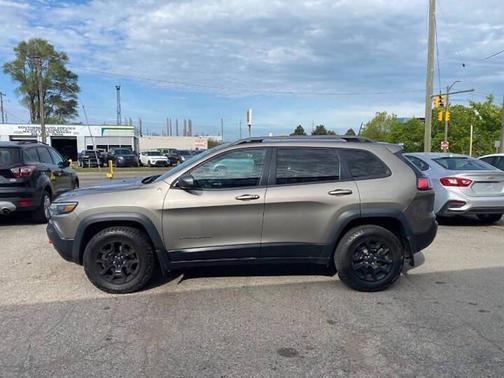 Light Brownstone Pearl Coat 2021 Jeep Cherokee Trailhawk
