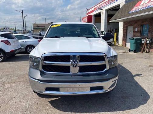 Bright White Clear Coat 2017 RAM 1500 Tradesman