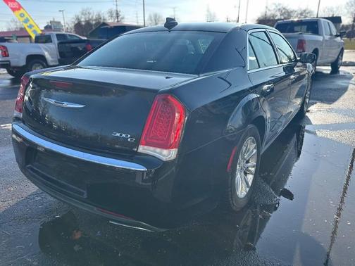2016 Chrysler 300 S