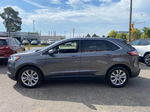 2021 Ford Edge Titanium