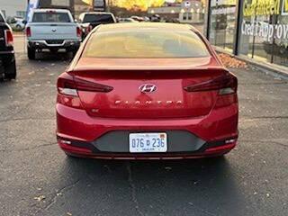 2019 Hyundai ELANTRA SE
