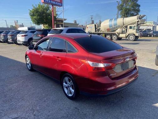 Ruby Red Metallic Tinted Clearcoat 2014 Ford Focus SE