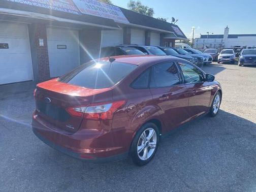 Ruby Red Metallic Tinted Clearcoat 2014 Ford Focus SE