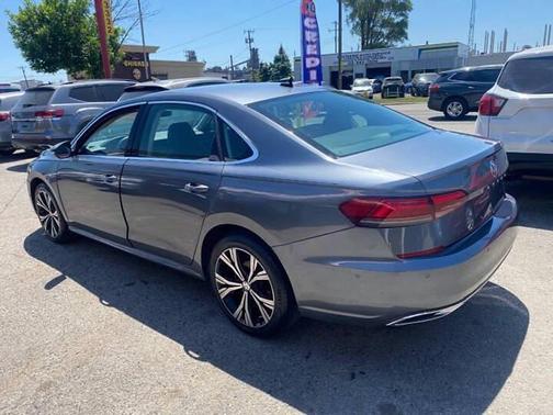 Reflex Silver Metallic 2020 Volkswagen Passat 2.0T SE