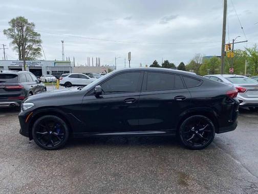Black Sapphire Metallic 2023 BMW X6 xDrive40i