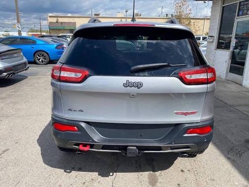 Granite Crystal Metallic Clear Coat 2016 Jeep Cherokee Trailhawk