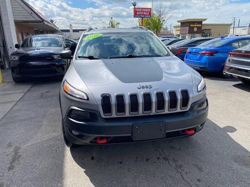 Granite Crystal Metallic Clear Coat 2016 Jeep Cherokee Trailhawk
