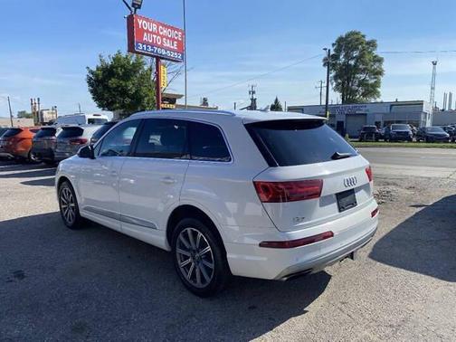 Glacier White Metallic 2018 Audi Q7 3.0T Premium Plus