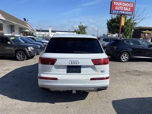Glacier White Metallic 2018 Audi Q7 3.0T Premium Plus