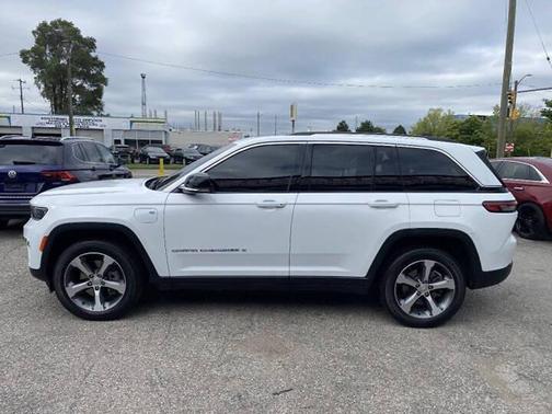 Bright White Clearcoat 2023 Jeep Grand Cherokee 4xe Base