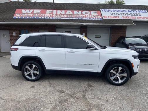 Bright White Clearcoat 2023 Jeep Grand Cherokee 4xe Base