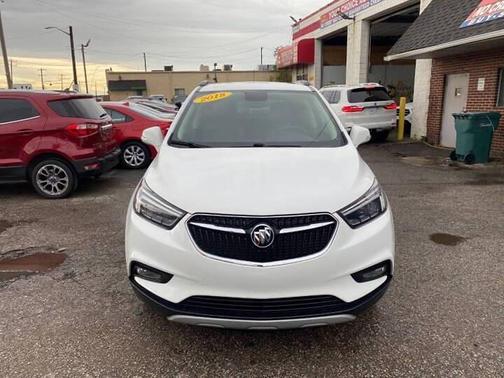 Summit White 2018 Buick Encore Essence
