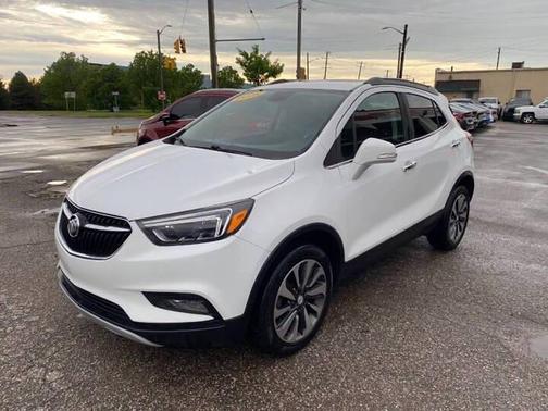 Summit White 2018 Buick Encore Essence