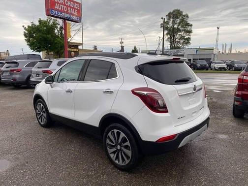 Summit White 2018 Buick Encore Essence