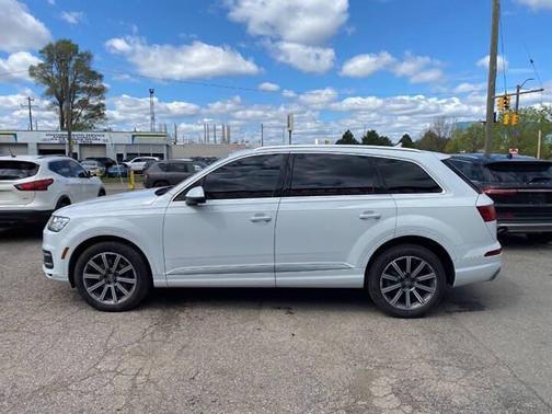 Carrara White 2018 Audi Q7 3.0T Premium Plus