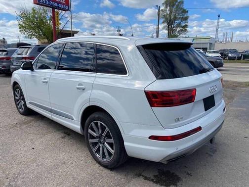 Carrara White 2018 Audi Q7 3.0T Premium Plus