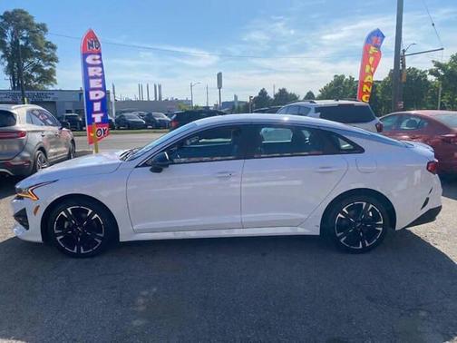 Glacial White Pearl 2023 Kia K5 GT-Line
