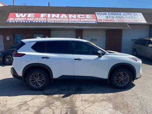 Glacier White 2021 Nissan Rogue S