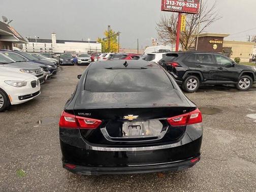 Mosaic Black Metallic 2018 Chevrolet Malibu LT