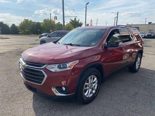 Cajun Red Tintcoat 2019 Chevrolet Traverse LT Cloth