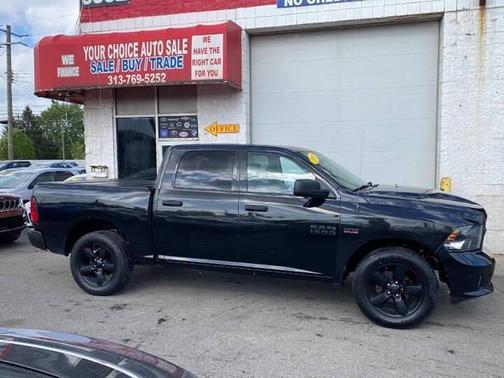 Black Clear Coat 2019 RAM 1500 Tradesman