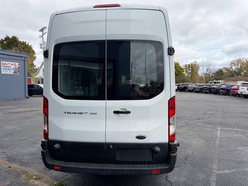 Oxford White 2016 Ford Transit-250 Base