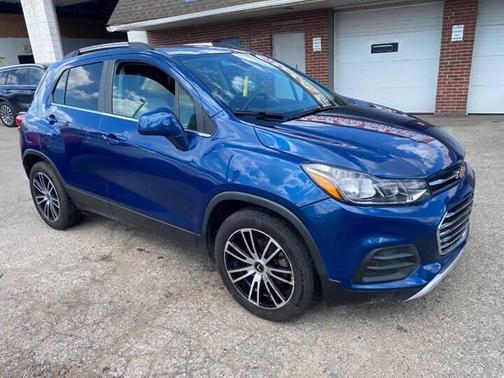 Pacific Blue Metallic 2020 Chevrolet Trax LT